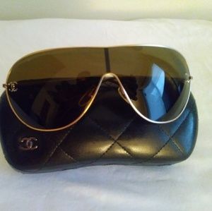 WOMEN'S CHANEL SUNGLASSES